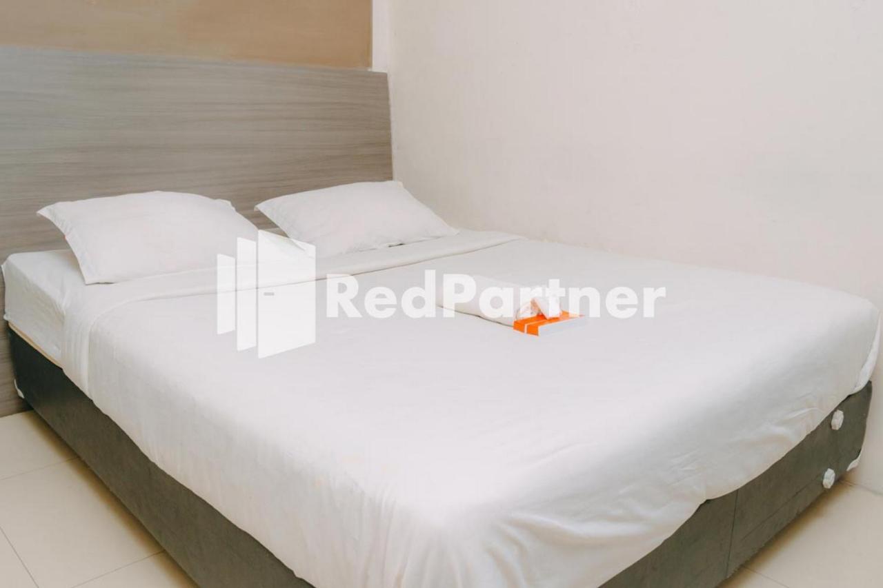 We Stay Residence Redpartner Surabaya Buitenkant foto