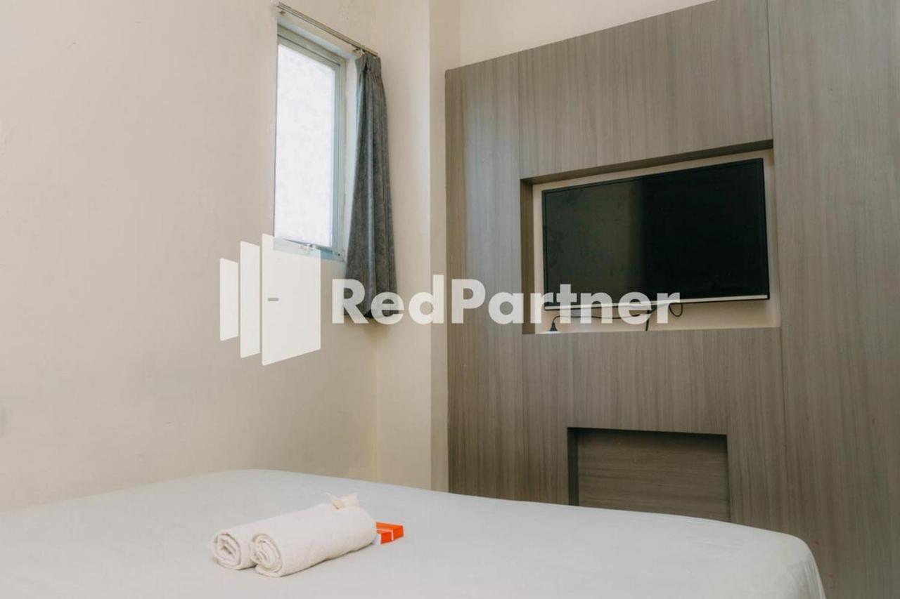 We Stay Residence Redpartner Surabaya Buitenkant foto