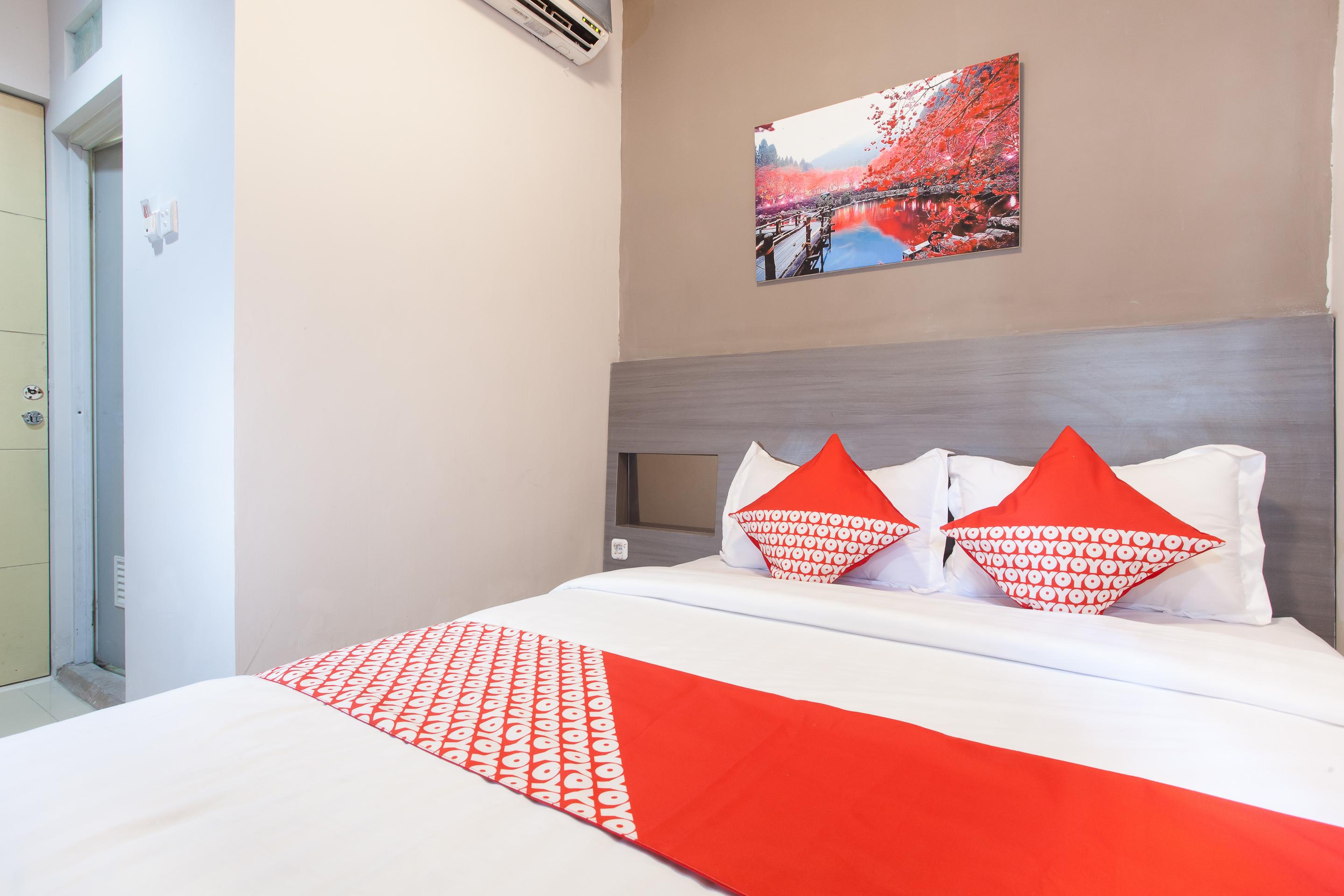 We Stay Residence Redpartner Surabaya Buitenkant foto