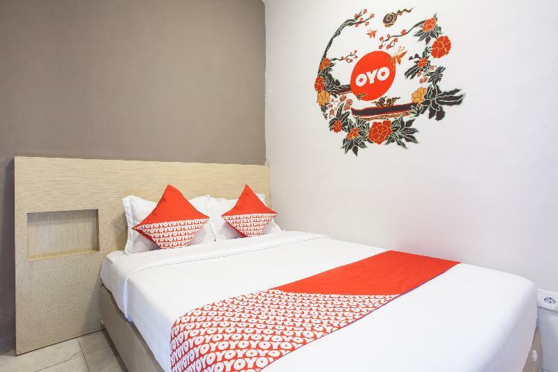 We Stay Residence Redpartner Surabaya Buitenkant foto